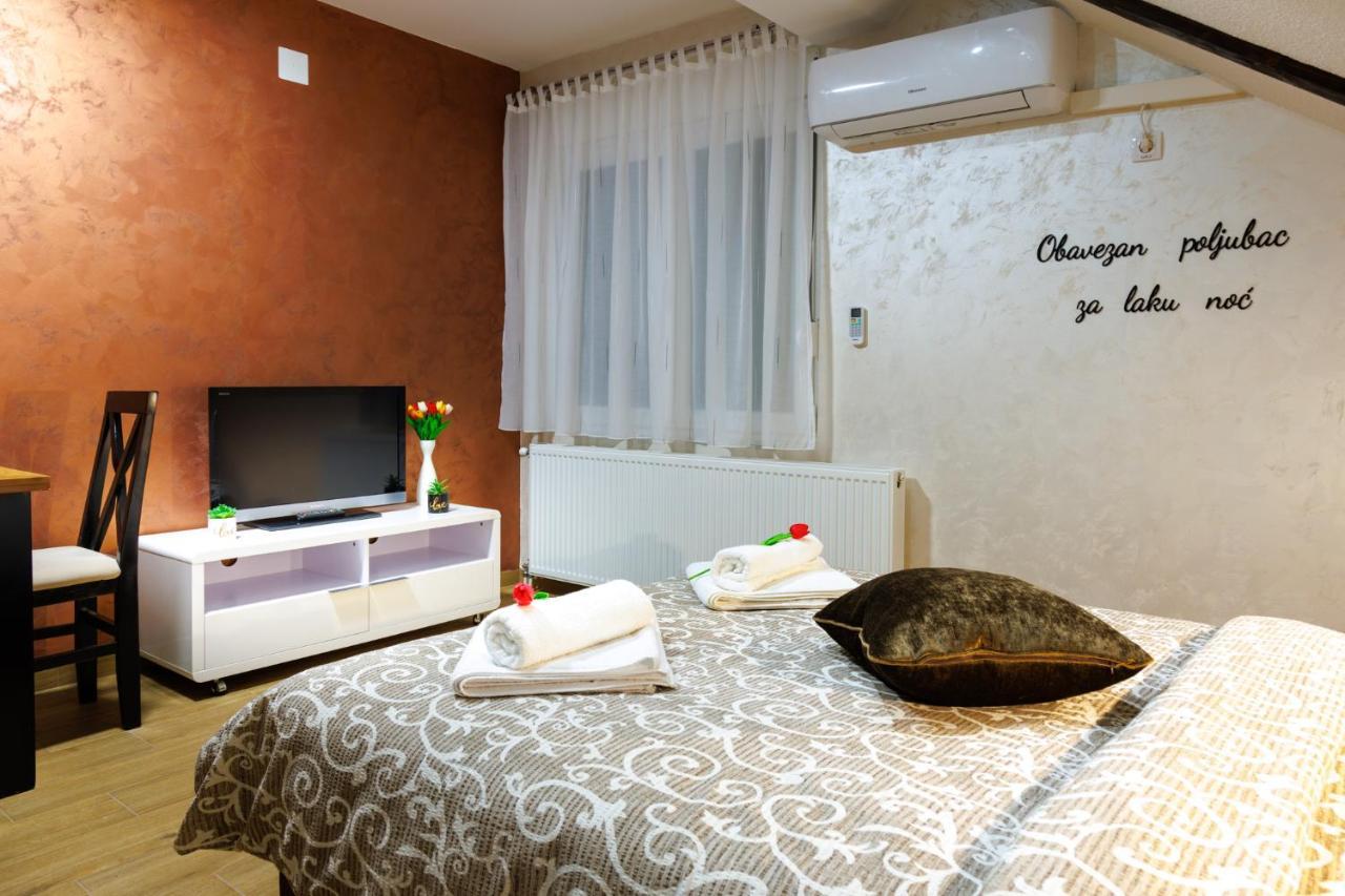 Apartmani Nina Golubac Exterior foto
